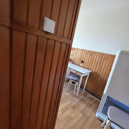 Na Ulicy Bora Komarowskiego 35